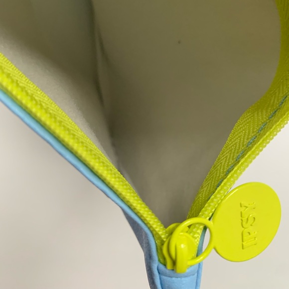 ‘Power Moves’ Coin Purse / Small Wallet - Picture 2 of 3